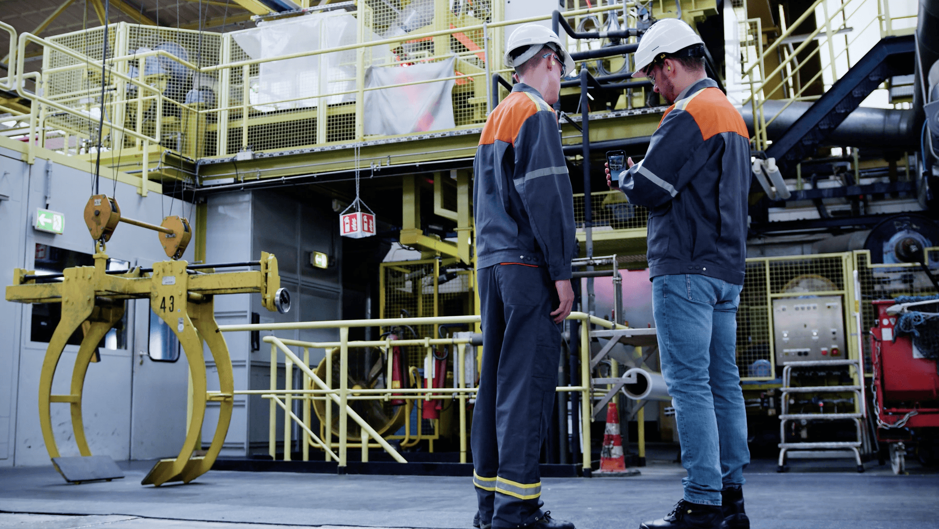 Maintenance team planning work orders at a thyssenkrupp production facility