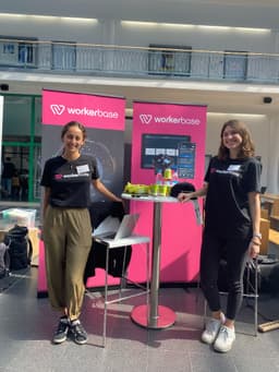 Workerbase-Stand auf einer Konferenz